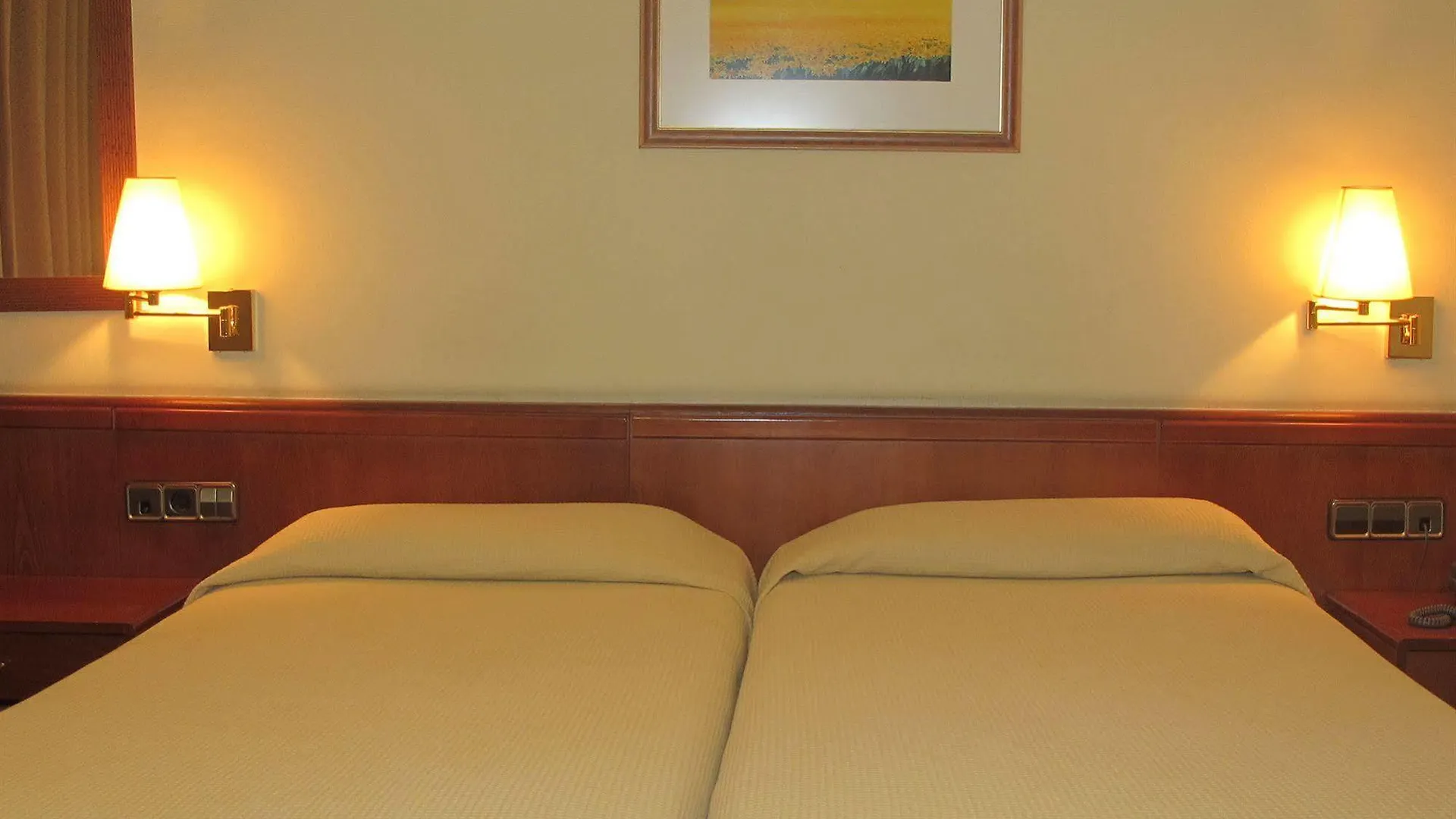 Hotel Europa Gerona 2*,  España